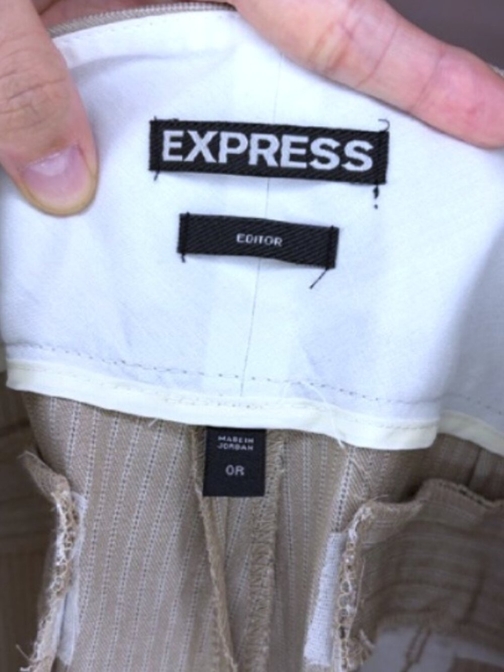 Express - Picture 4 of 4